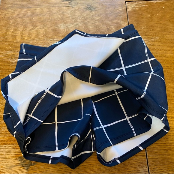 Abercrombie Fitch Navy Gingham Skirt/Skort - Picture 2 of 4